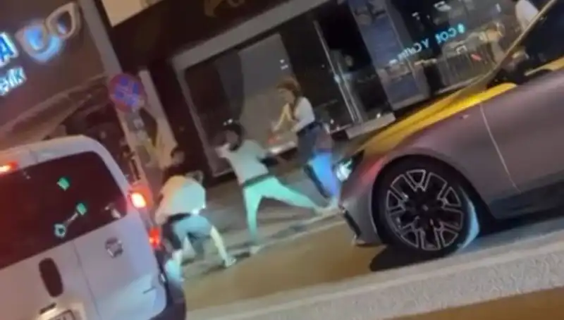 Cadde Boks: Sokaklarda Dövüş Arenasına Dönüşen Sıra Dışı Bir Etkinlik