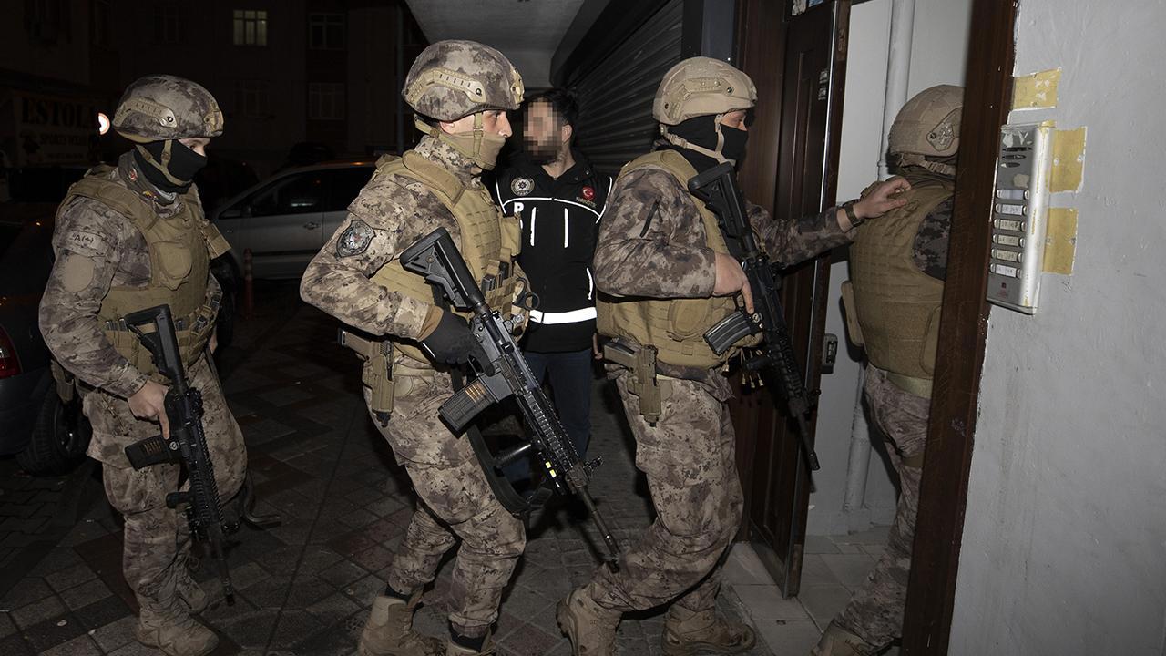 Zehir tacirlerine darbe üstüne darbe: 595 kişi gözaltına alındı!