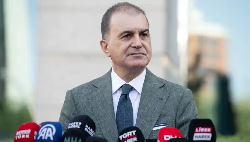 Ömer Çelik'ten Dikkat Çeken Açıklama: Meşru Demokratik Alanı Tehdit Eden Sözler Yok Hükmündedir