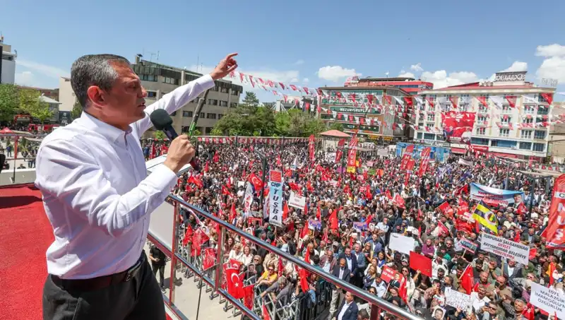 Özgür Özel'den Önemli Açıklama: Silah Bırakma Çağrısına Tam Destek!