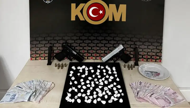 Çeşme'de Silahlı Saldırı: 3 Gözaltı, Olayın Ardındaki Gerçekler Neler?