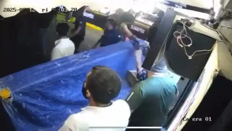 Ortaköy'de Olaylı Gece: Tekme Tokat Kavga! Neler Oldu?