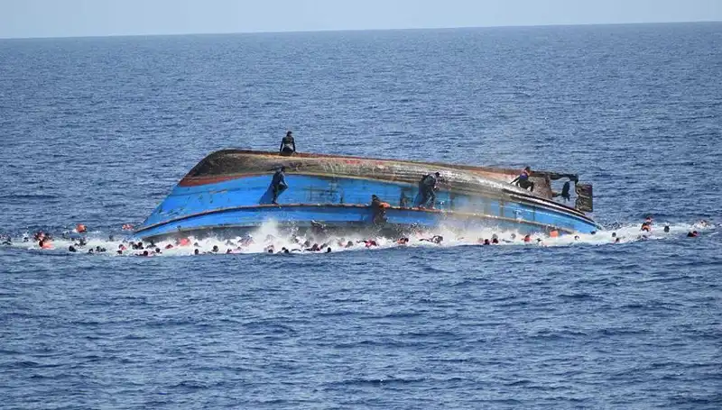 Filipinler'de Gemi Kazasında 4 Kişi Hayatını Kaybetti, 7 Kişi Kayıp