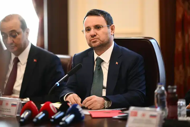 Akın Gürlek: Liderlikte Kararlılık ve Yenilikçi Adımlar