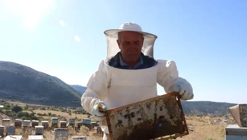 25 Yıldır Mobilya Yapmıyor, Bu Yıl 2 Ton El Yapımı Üretim Yaptı!