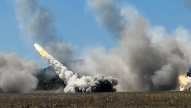 Avustralya'nın En Büyük Askeri Tatbikatında HIMARS Atışı: Stratejik Bir Dönüm Noktası