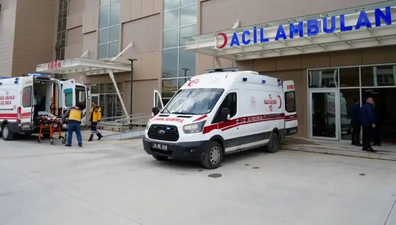 Erzincan'da Faciaya Neden Olan Kaza: 1 Ölü, 3 Yaralı
