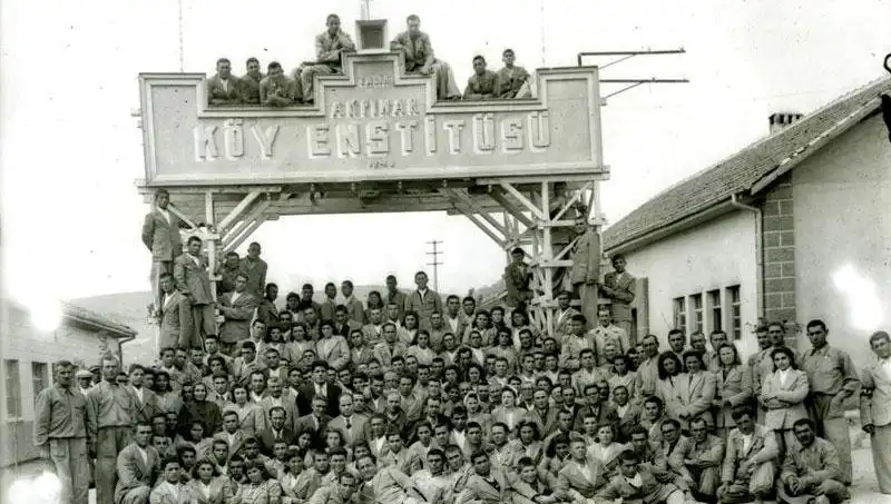 17 Nisan'da Kutlanan Köy Enstitüleri'nin Tarihi ve Önemi