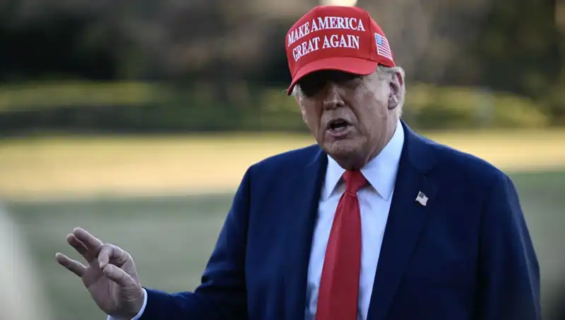 Trump, Kendini Öven Paylaşımda Bulundu: “Ukrayna'dan ABD'yi Savaşa Korudum!”