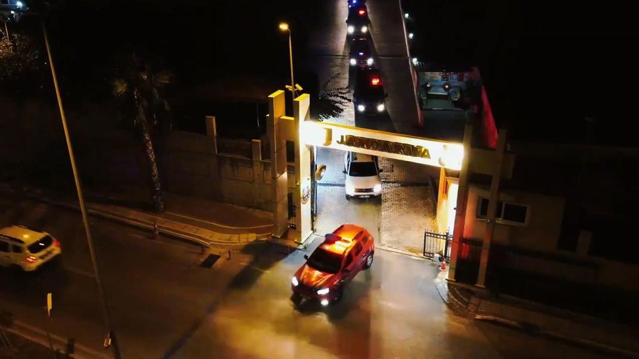 Polis Göçmen Kaçakçılarına Yönelik Operasyon Düzenledi