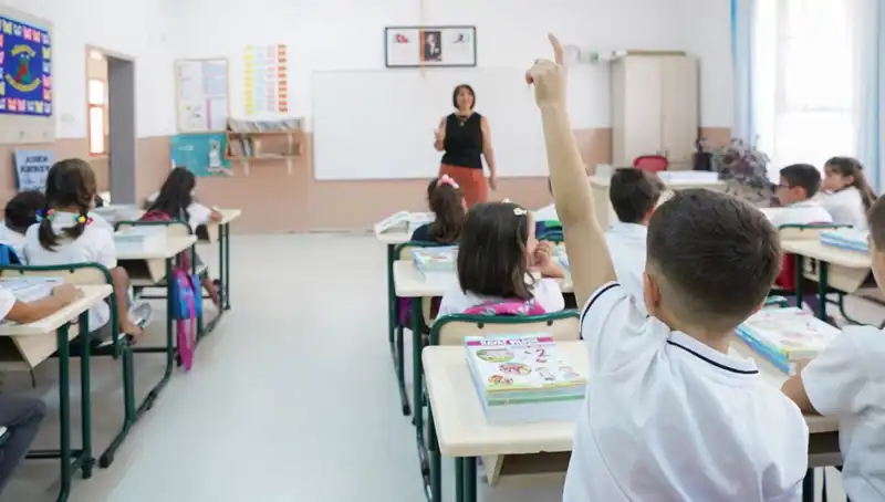 Öğretmenlerin Ek Ders Ödemeleri Bayram Öncesi Yatacak mı? Detaylar Açıklandı!
