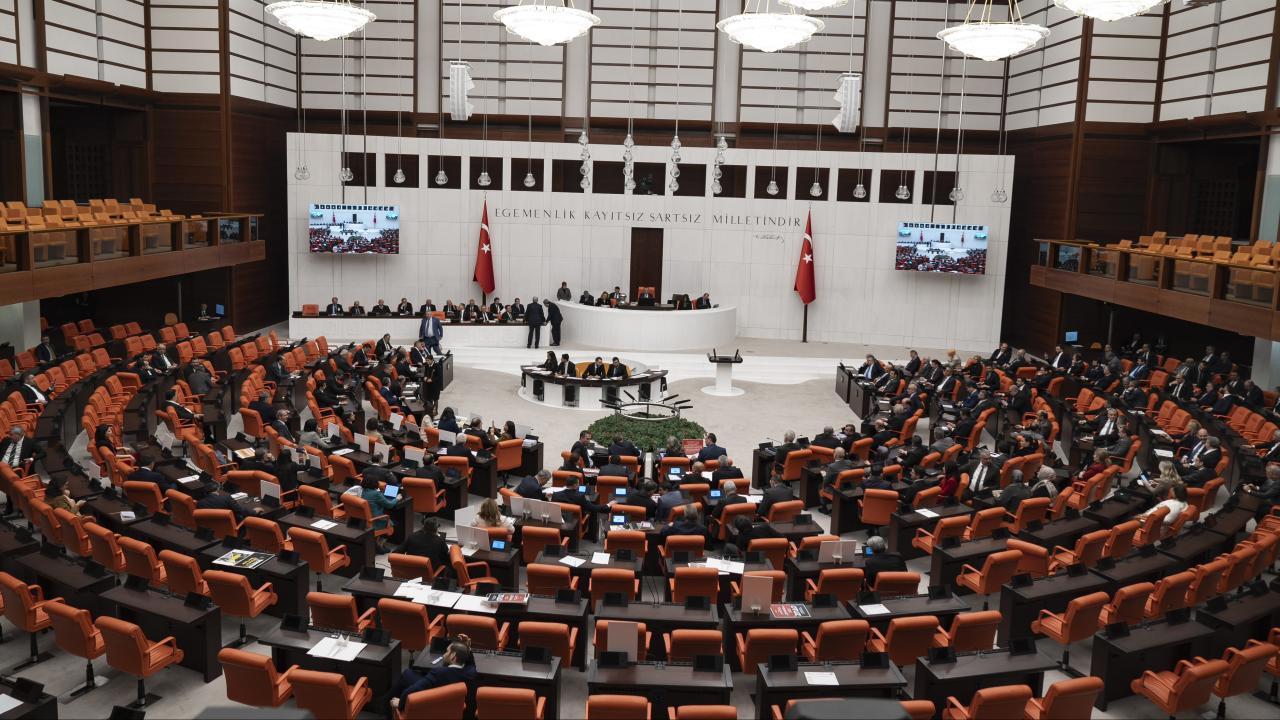 TBMM'de Bütçe Görüşmeleri Hız Kesmeden Sürüyor!