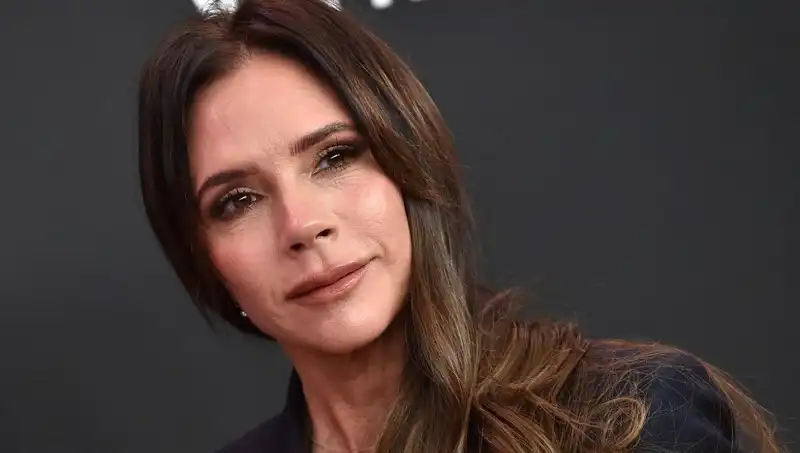 Victoria Beckham’ın Gençlik Sırrı: Günde 3-4 Adet Tükettiği Besin Nedir?
