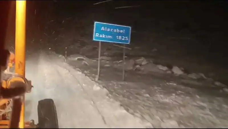 Antalya’da Kar Sürprizi: Kışın Gözdesi Oldu!