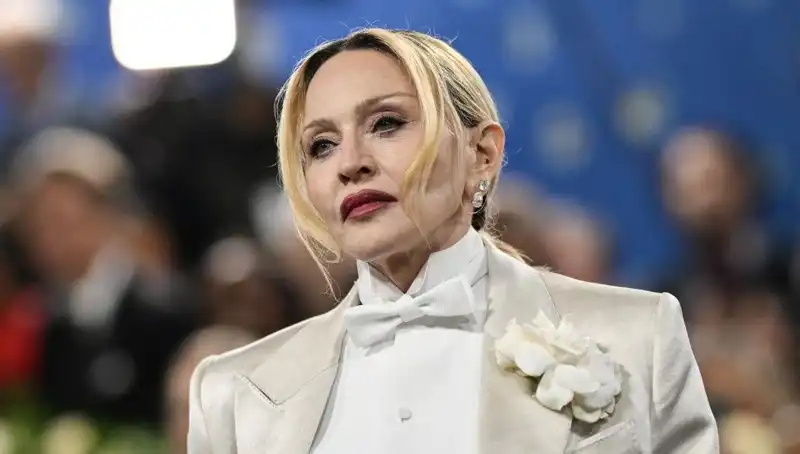 Madonna’nın Yeni Diyeti: Kanserle Savaşan Besinler Mi?